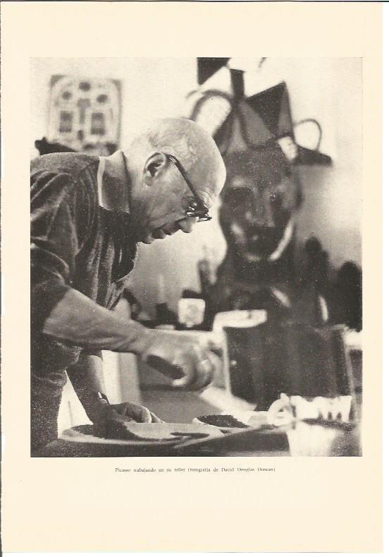 LAMINA V03050: Picasso trabajando en su taller