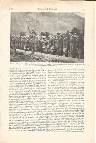 LAMINA V05081: Mussolini con el rey, principe y delegaciones militares