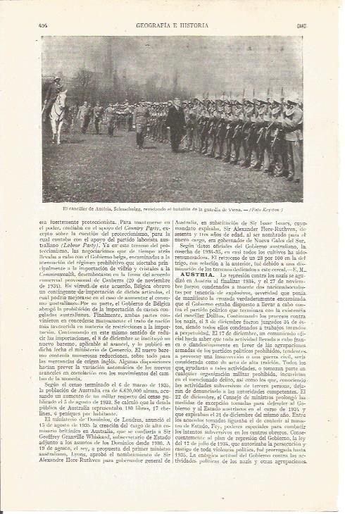 LAMINA V05031: Canciller Schuschinigg pasando revista a la guardia de Viena