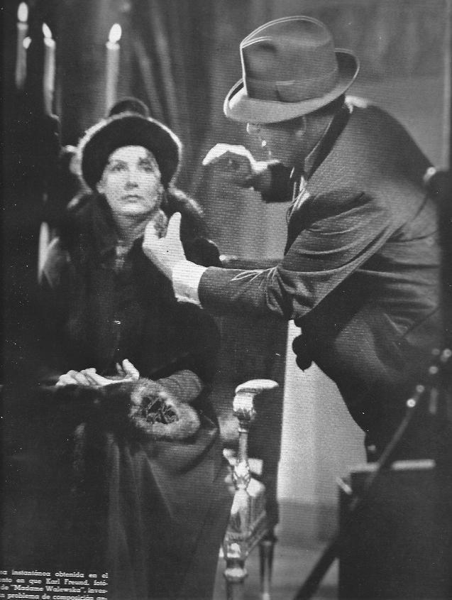 LAMINA 30134: Greta Garbo y el fotografo Karl Freund
