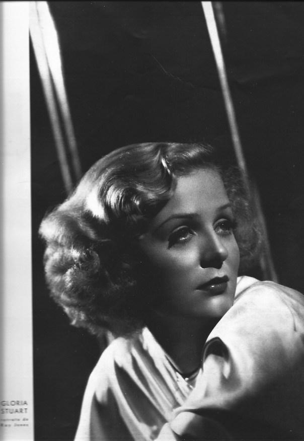 LAMINA 30161: Gloria Stuart, fotografia de Roy Jones