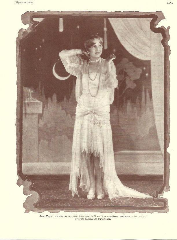 LAMINA 29715: Ruth Taylor en Los caballeros las prefieren rubias