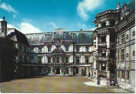 POSTAL L00473: Castillo de Blois, Francia