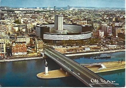 POSTAL L00496: Vista aerea de la Maison de la Radio de Paris