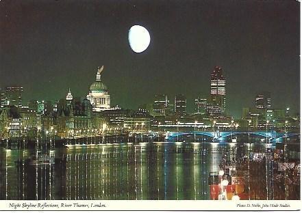POSTAL L00422: Vista nocturna de Londres