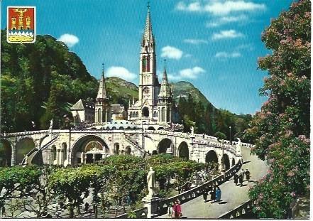 POSTAL L00397: Vista panoramica de la Basilica de Lourdes