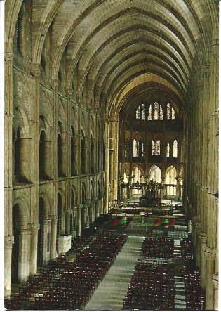 POSTAL L00648: Nave de la Basilica de Saint Remi en Reims, Francia