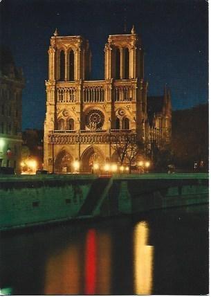 POSTAL L00680: Vista nocturna de Notre Dame en Paris