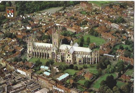 POSTAL L00679: Vista aerea de la Catedral de Canterbury