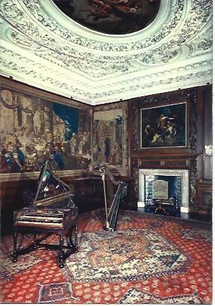 POSTAL L00659: Salon de Musica del Palacio de Holyroodhouse, Inglaterra