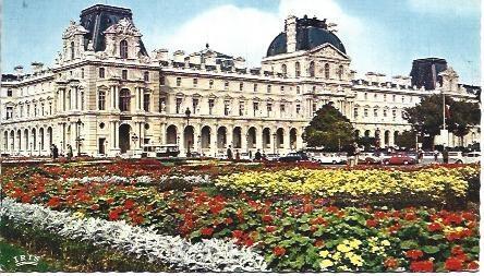POSTAL L00530: Fachada Norte del Louvre en Paris
