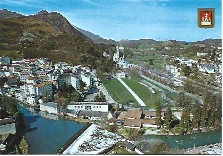 POSTAL L00602: Basilica de Lourdes, Francia