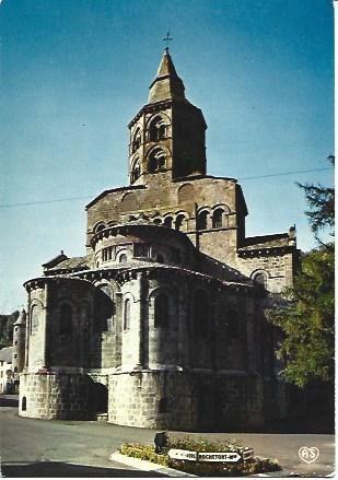 POSTAL L00579: Iglesia de Orcival, Francia