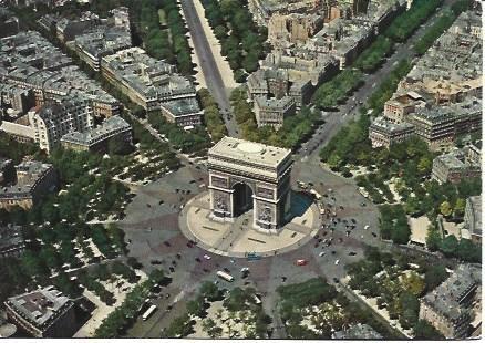 POSTAL L00123: Vista aerea del Arco del Triunfo de Paris
