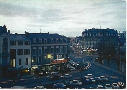 POSTAL L00012: Plaza de Verdun en Tarbes