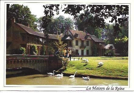 POSTAL L00078: La Maison de la Reine, Versalles
