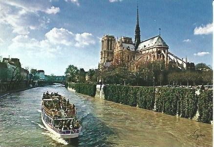 POSTAL L00062: Barco en el Sena, Paris