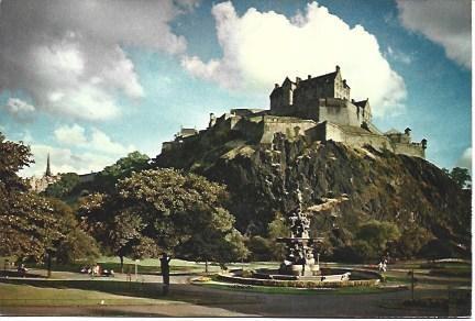 POSTAL L00345: Vista general del castillo de Edinburgo