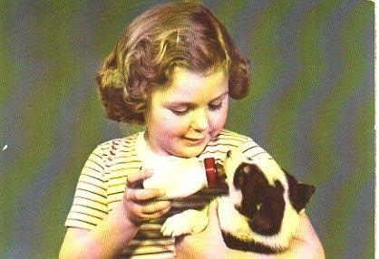 POSTAL PV00252: Niña dando el biberon a un perro