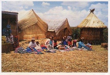 POSTAL PV00225: Islas flotantes de los Uros en Puno, Peru