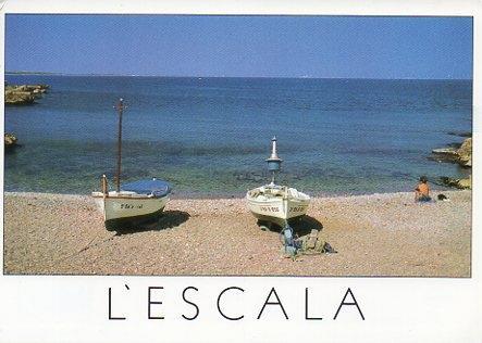 POSTAL PV00325: Dos barcas en la playa de L'Escala 