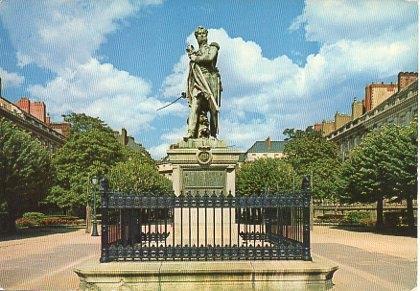 POSTAL PV00076: Statue du General Cambronne, Nantes