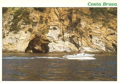 POSTAL PV00004: Embarcacion navegando en la Costa Brava
