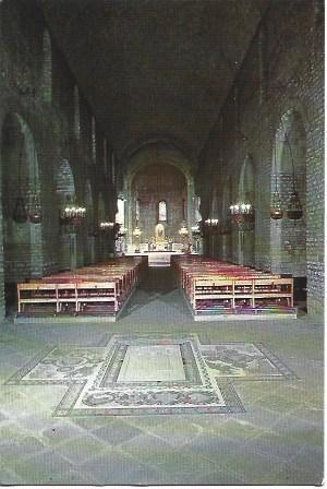 POSTAL L01247: Interior del Monasterio de Santa Maria de Ripoll