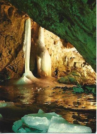 POSTAL L00719: Gruta helada de Casteret en Ordesa
