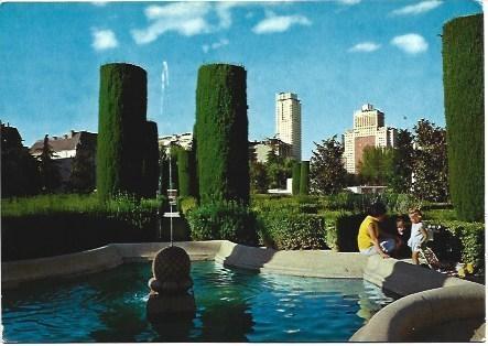 POSTAL L00932: Jardines de Sabatini en Madrid