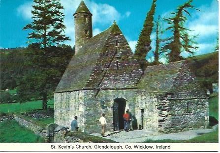 POSTAL L01001: Iglesia de Saint Kevin en Glendalough
