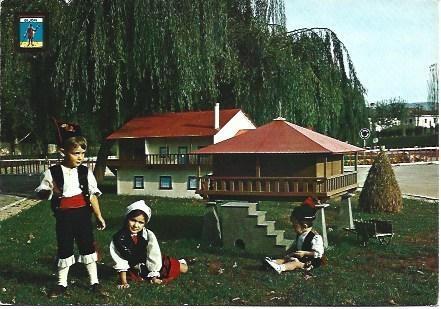 POSTAL L02556: Parque infantil en Gijon
