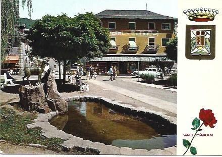 POSTAL L02461: Plaza del Ayuntamiento en Les, Lleida