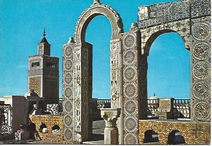 POSTAL L01800: Terraza del Palacio de Oriente en Tunez