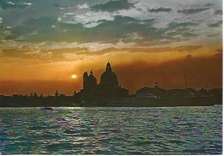 POSTAL L01585: Basilica della Salute en Venecia