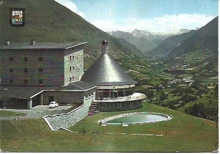 POSTAL L01563: Vista aerea del Parador de Viella