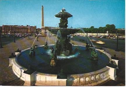 POSTAL L01626: Paris. Plaza de la Concordia