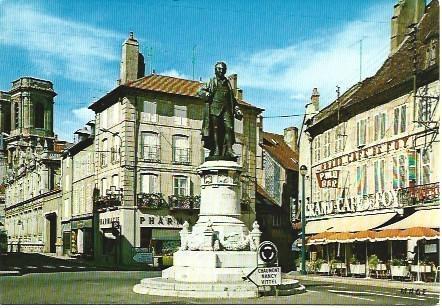 POSTAL L01982: Plaza Diderot en Langres, Francia