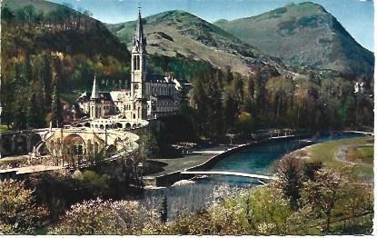 POSTAL L02003:  Lourdes. Vista de la Basilica