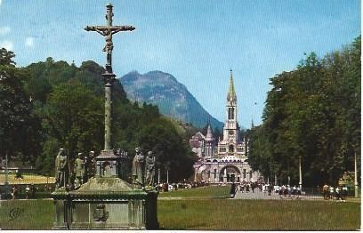 POSTAL L02006: Lourdes. Calvario