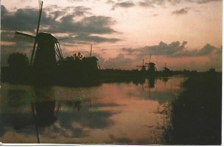 POSTAL L02043: Vista de Kinderdijk, Holanda