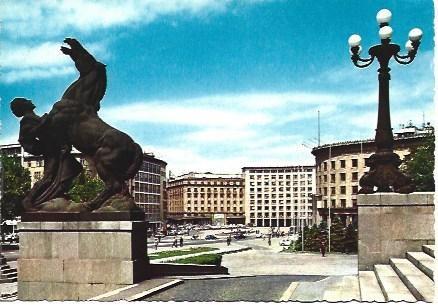 POSTAL L02034: Plaza Engels de Belgrado