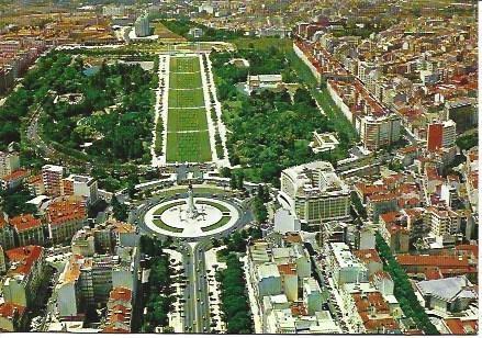 POSTAL L01831: Vista aerea de la Avenida Libertad de Paris