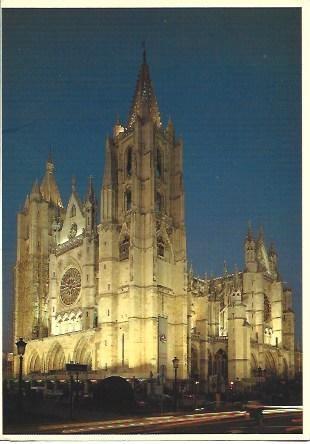 POSTAL L03324: Fachada principal de la Catedral de Leon
