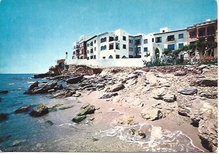 POSTAL L03505: Vista parcial de las Rocas de los Mariscos en Roda de Bara