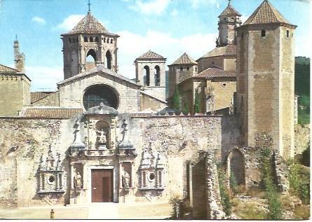 POSTAL L03582: Monasterio de Poblet. Fachada de la iglesia
