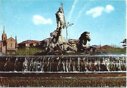 POSTAL L03390: Fuente de Neptuno en Madrid