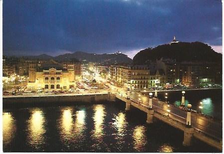 POSTAL L03067: Vista parcial nocturna de San Sebastian