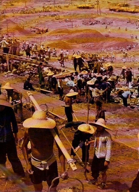 LAMINA V11438: Obras en la region de Pekin, China