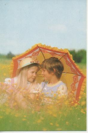 Postal E06899: Secretos en el Campo